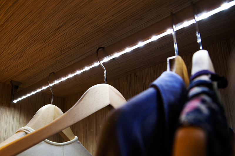 LED Rundprofil im Kleiderschrank
